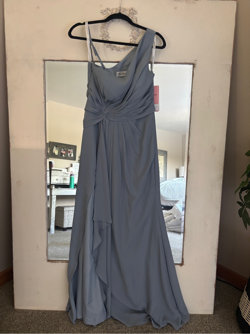 NWT JJ's House Faryn
Dusty Blue A-line One Shoulder Ruffle Chiffon - Picture 3 of 11